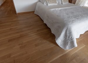 PARQUET CHÊNE MASSIF BRUT TRADITIONNEL